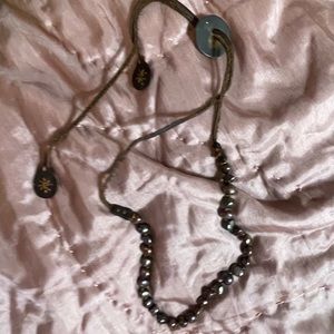 Leather adjustable pearl necklace